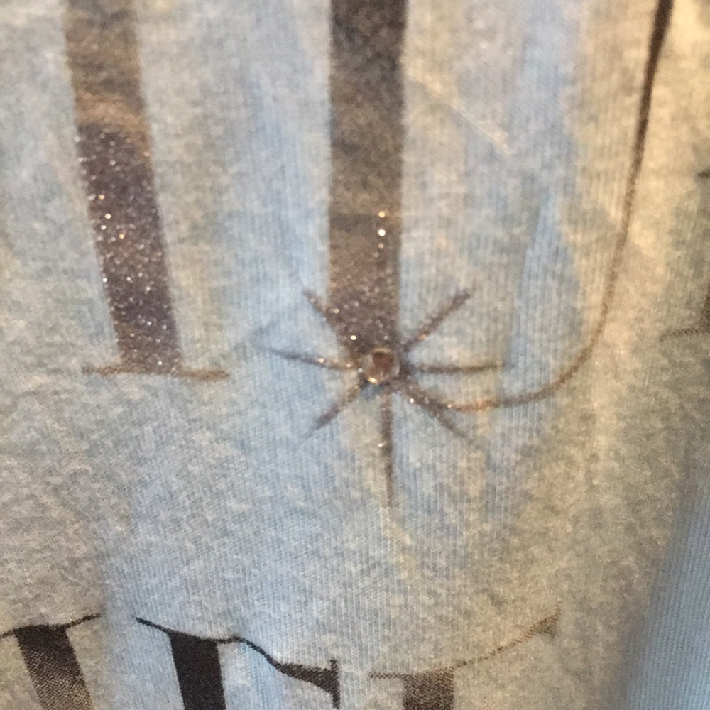 Shirt - Picture 4 of 6